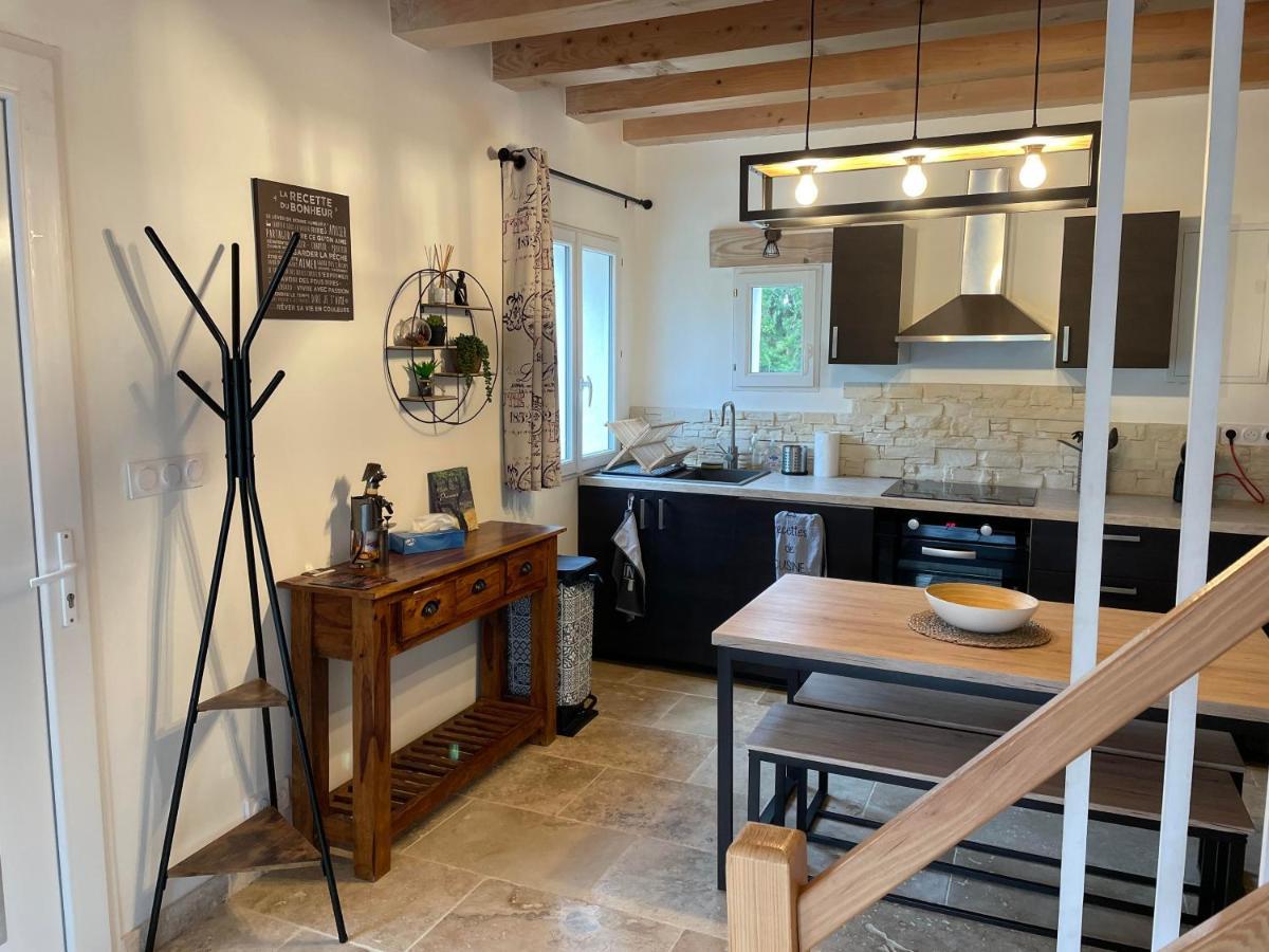 Gite De Charme En Provence Villa Monteux Eksteriør billede